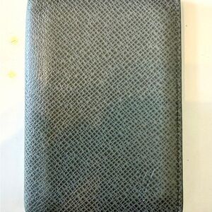 Louis Vuitton Gray Taiga Leather Wallet